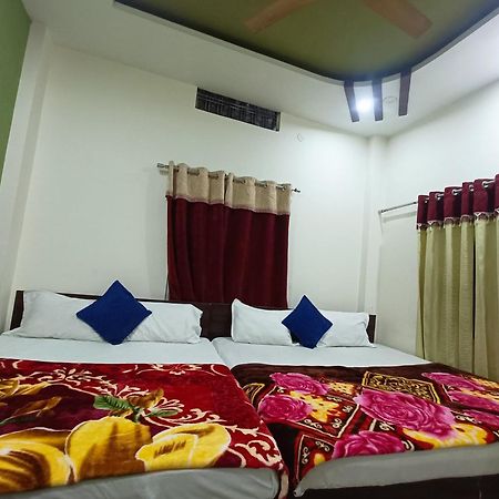 Hotel Rose Valley インドール エクステリア 写真