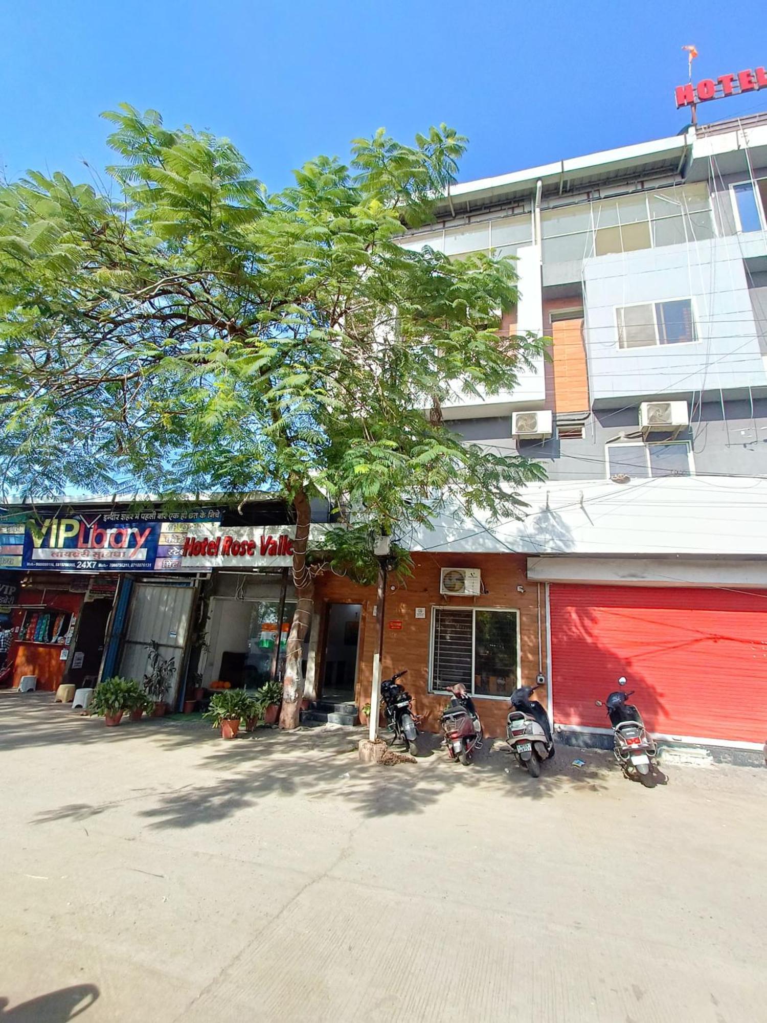 Hotel Rose Valley インドール エクステリア 写真